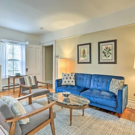 Pet-Friendly Apt In 1850S Victorian Mansion!
